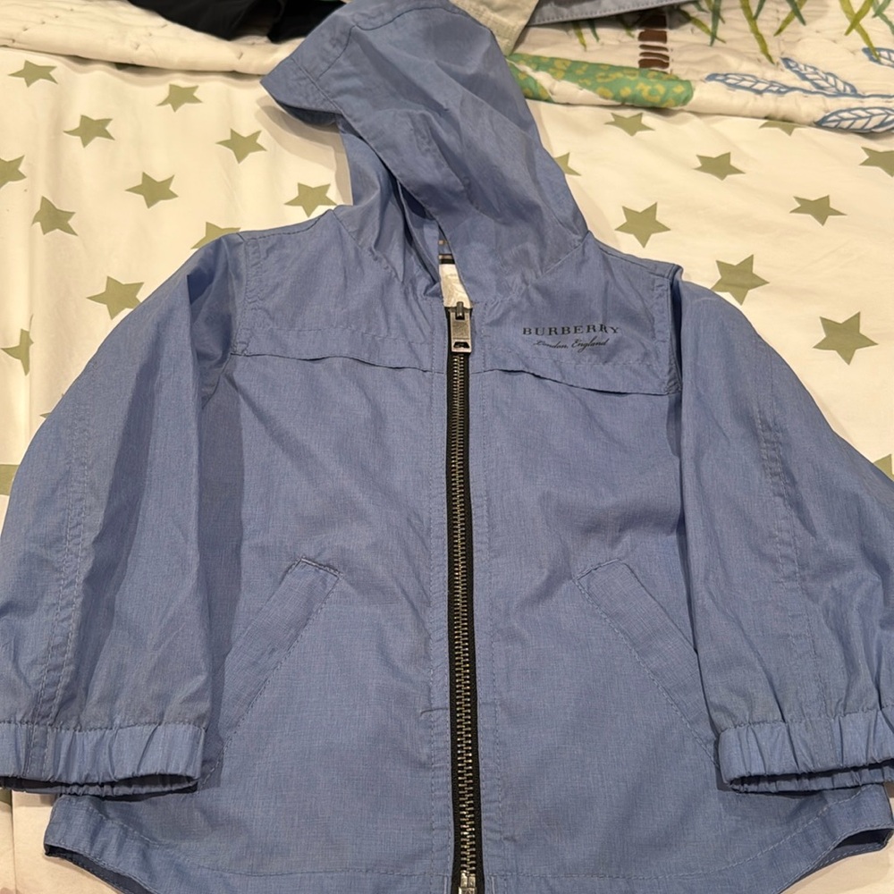 Burberry light rain jacket